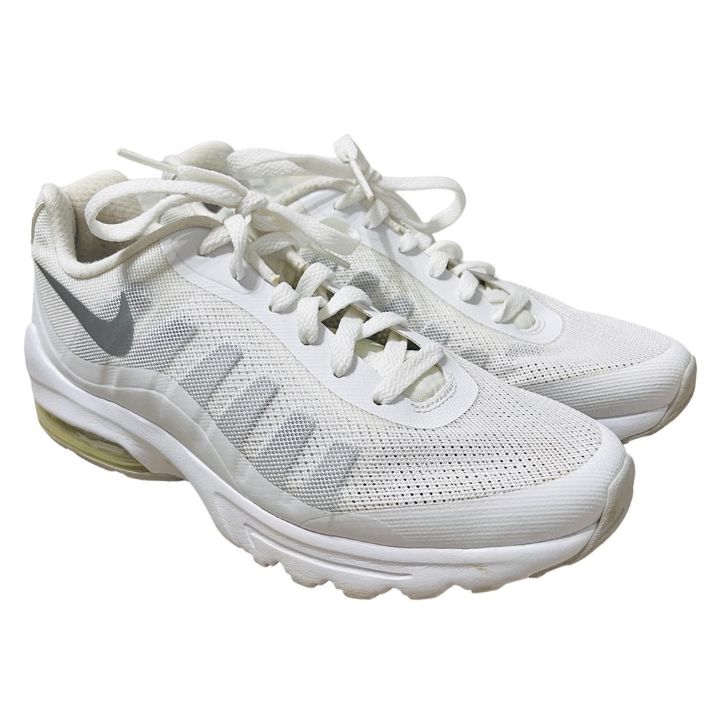 Nike Air Max Invigor Running Athletic Shoe White Metallic 9.5
